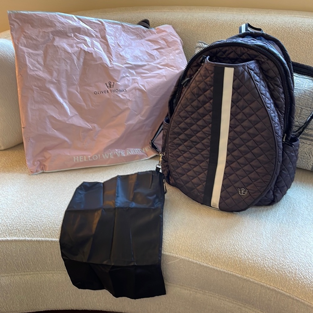 Oliver Thomas 24 + 7 tennis backpack in black and white